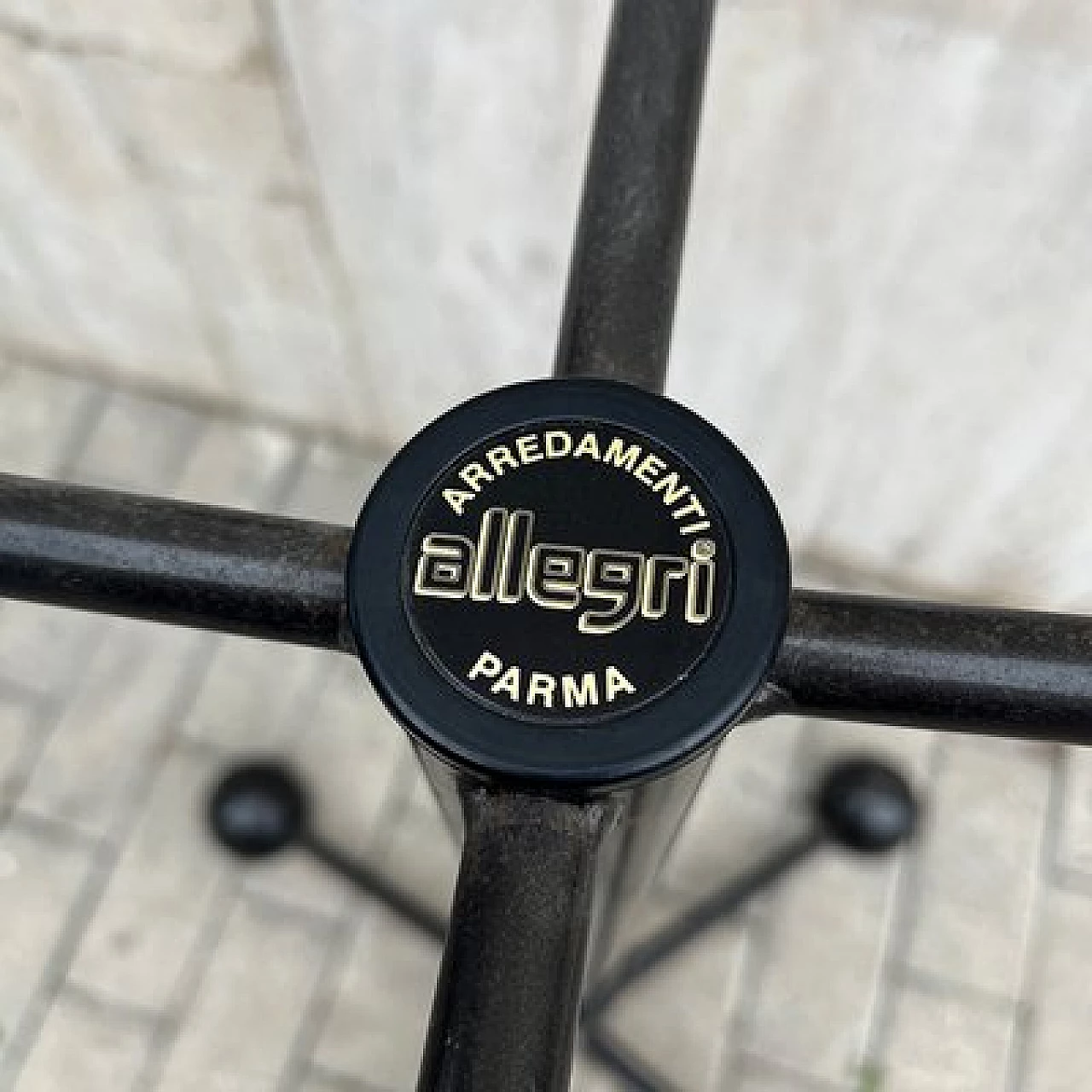 Tavolino con rotelle in ferro e vetro di Arredamenti Allegri Parma, anni '70 4