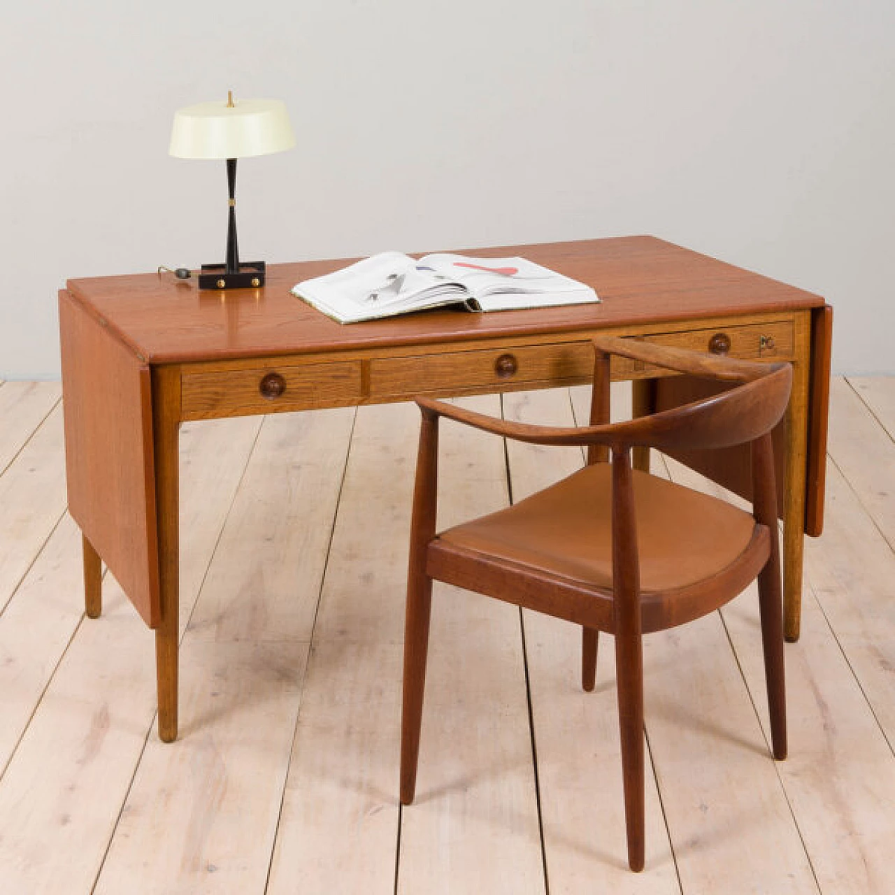 Scrivania in teak e quercia di Hans J. Wegner per Andreas Tuck, anni '50 1