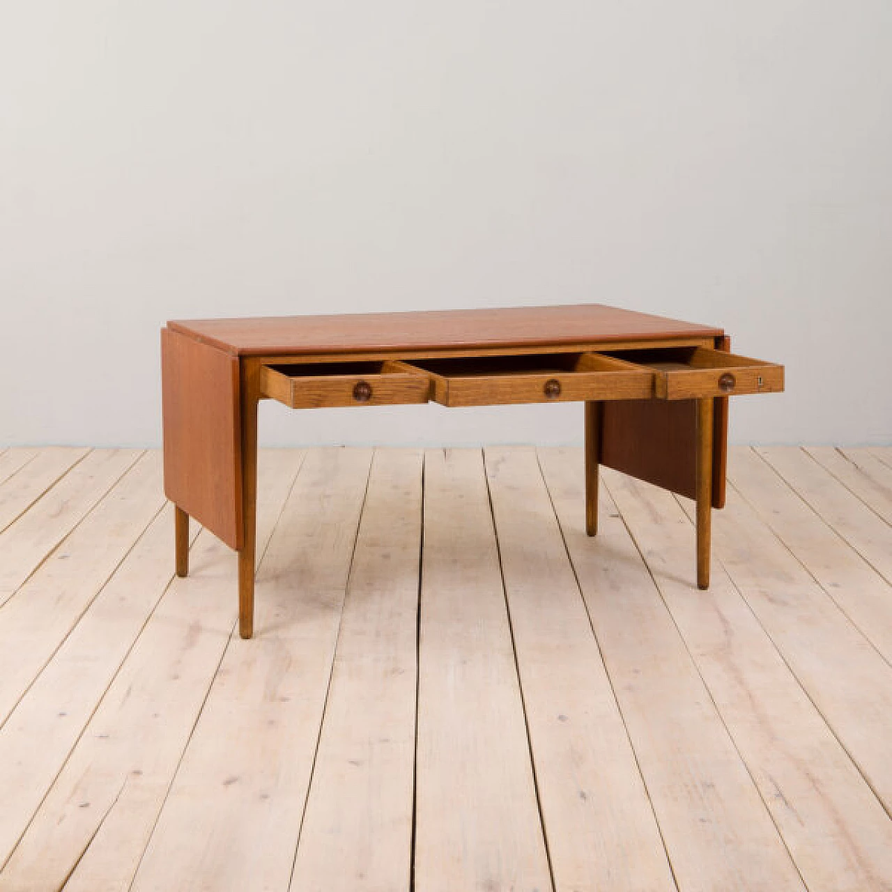 Scrivania in teak e quercia di Hans J. Wegner per Andreas Tuck, anni '50 4