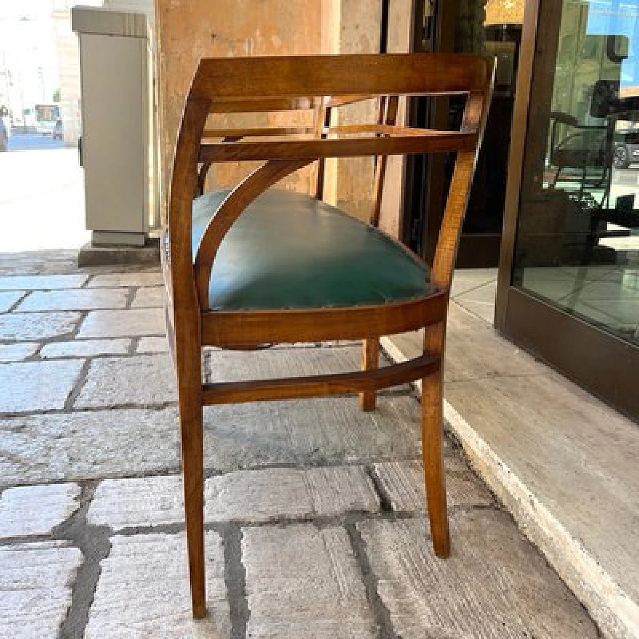 Divano in noce e skai verde, anni '30 3