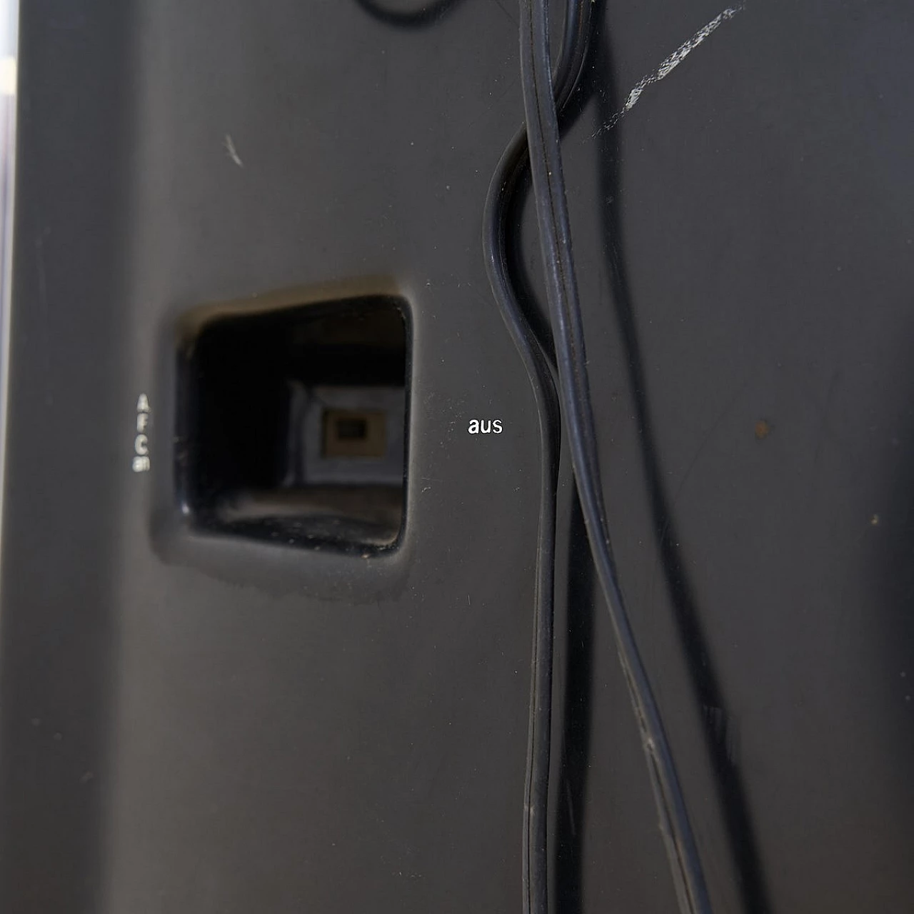 Voxon colour television, late 20th century 11