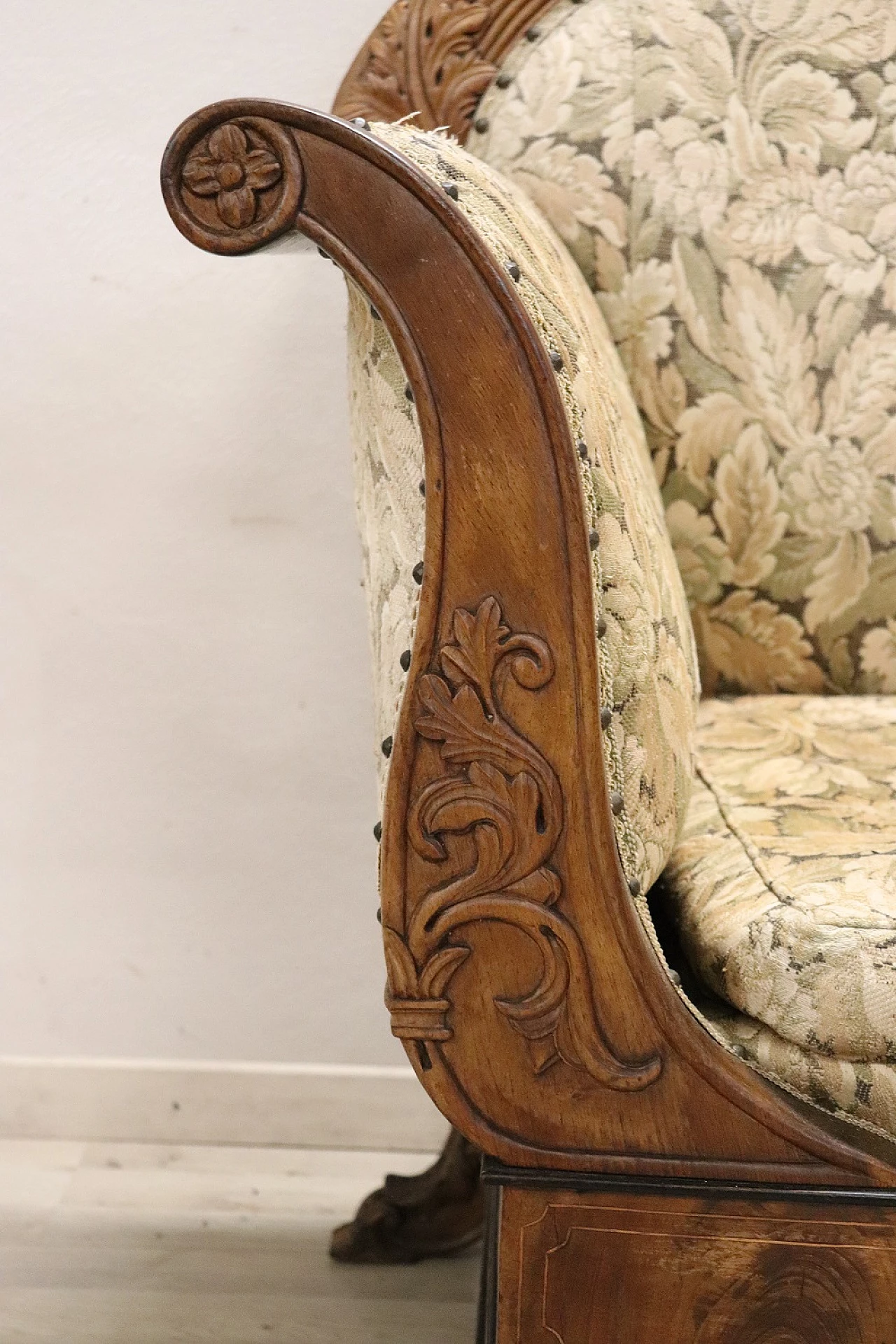 Charles X walnut boat-shaped sofa with carved decoration, 19th century 6