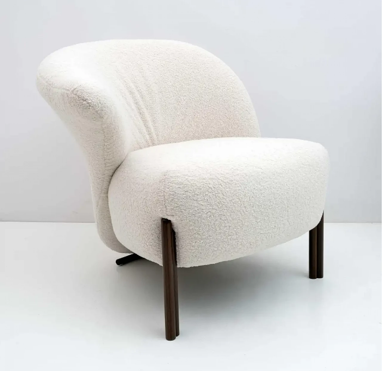 Poltrona in legno e bouclè, anni '80 3