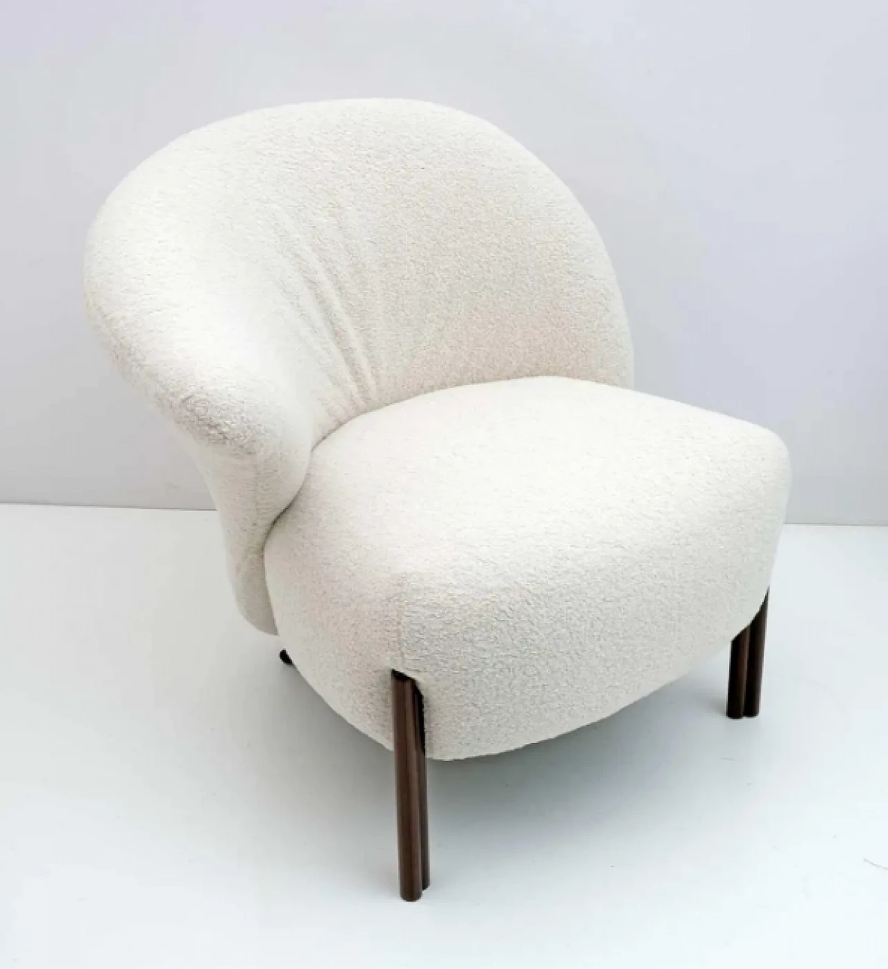 Poltrona in legno e bouclè, anni '80 4