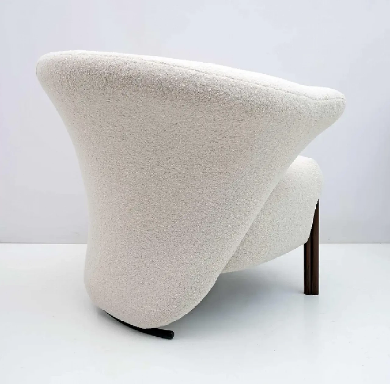 Poltrona in legno e bouclè, anni '80 7