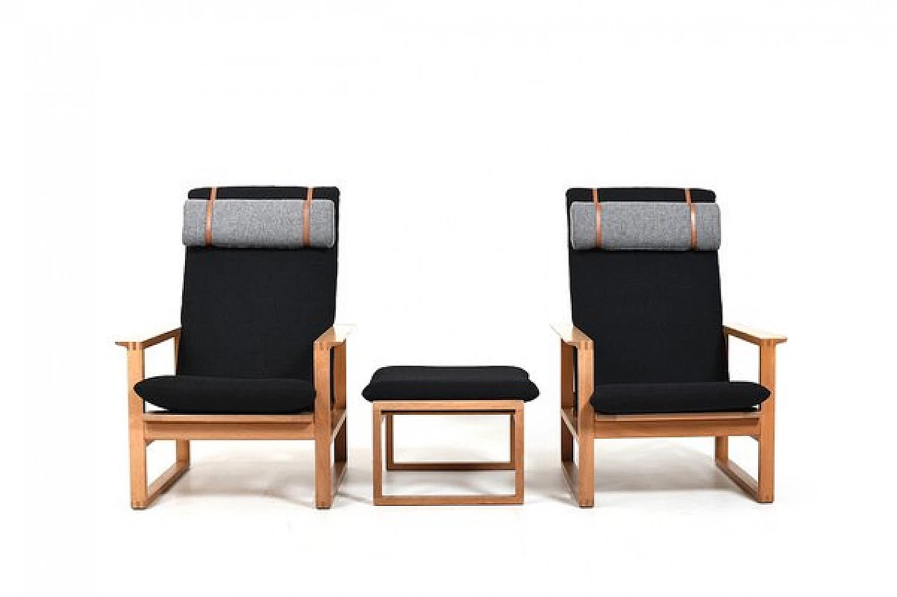 Pair of BM-2254 sled base armchair and stool by Børge Mogensen for Fredericia, 1960s 1