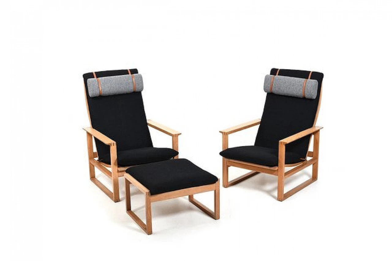 Pair of BM-2254 sled base armchair and stool by Børge Mogensen for Fredericia, 1960s 3