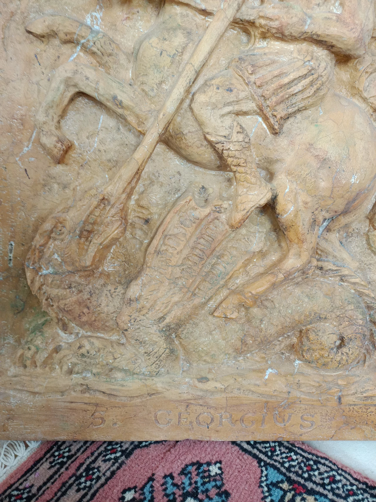 Bassorilievo di San Giorgio e il drago in marmo Nembro giallo, fine '800 3