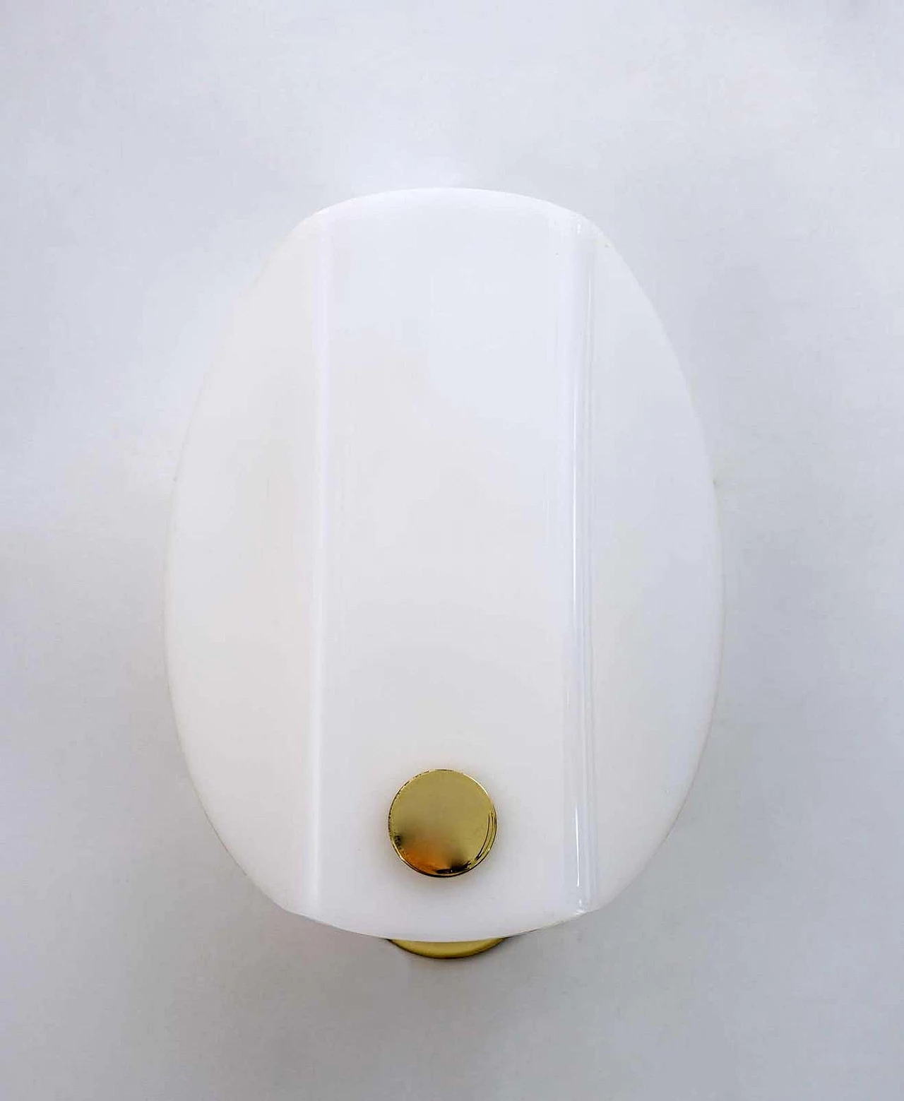 Coppia di lampade da parete in perspex e ottone, anni '70 2