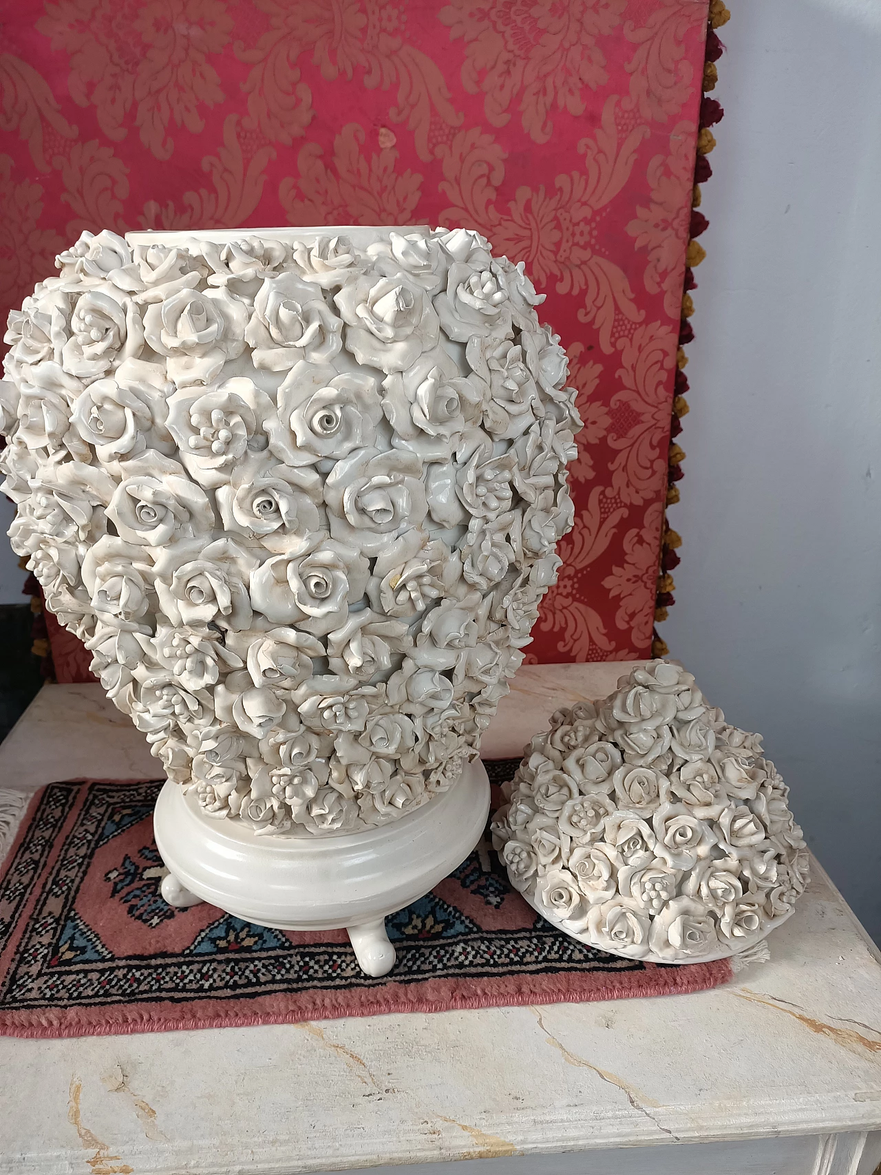 Vaso in ceramica vecchia Bassano con rose, inizio '900 1