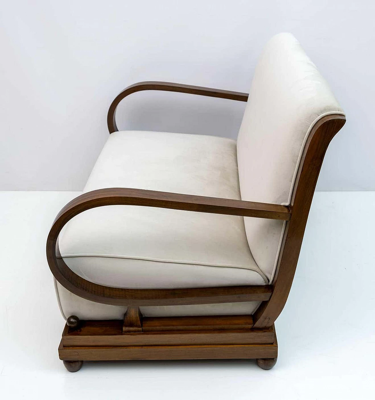 Art Deco sofa in curved walnut and ivory velvet, 1920s 4