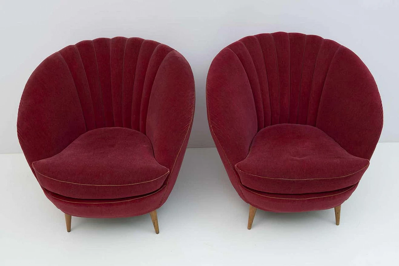 Pair of red velvet Margherita armchairs by Gio Ponti for ISA Bergamo, 1950s 3