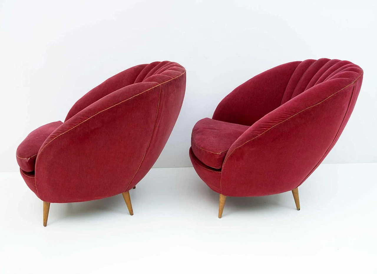 Pair of red velvet Margherita armchairs by Gio Ponti for ISA Bergamo, 1950s 6