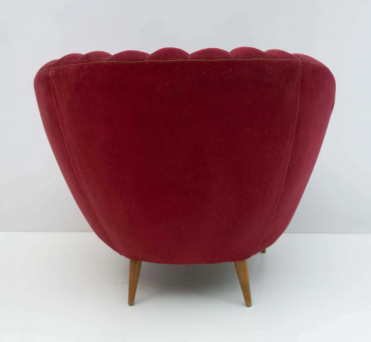 Pair of red velvet Margherita armchairs by Gio Ponti for ISA Bergamo, 1950s 10