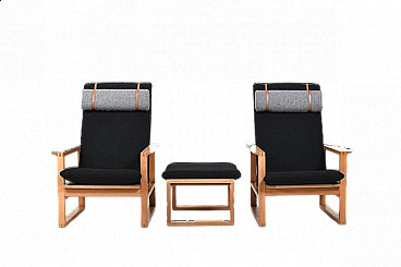 Pair of BM-2254 sled base armchair and stool by Børge Mogensen for Fredericia, 1960s