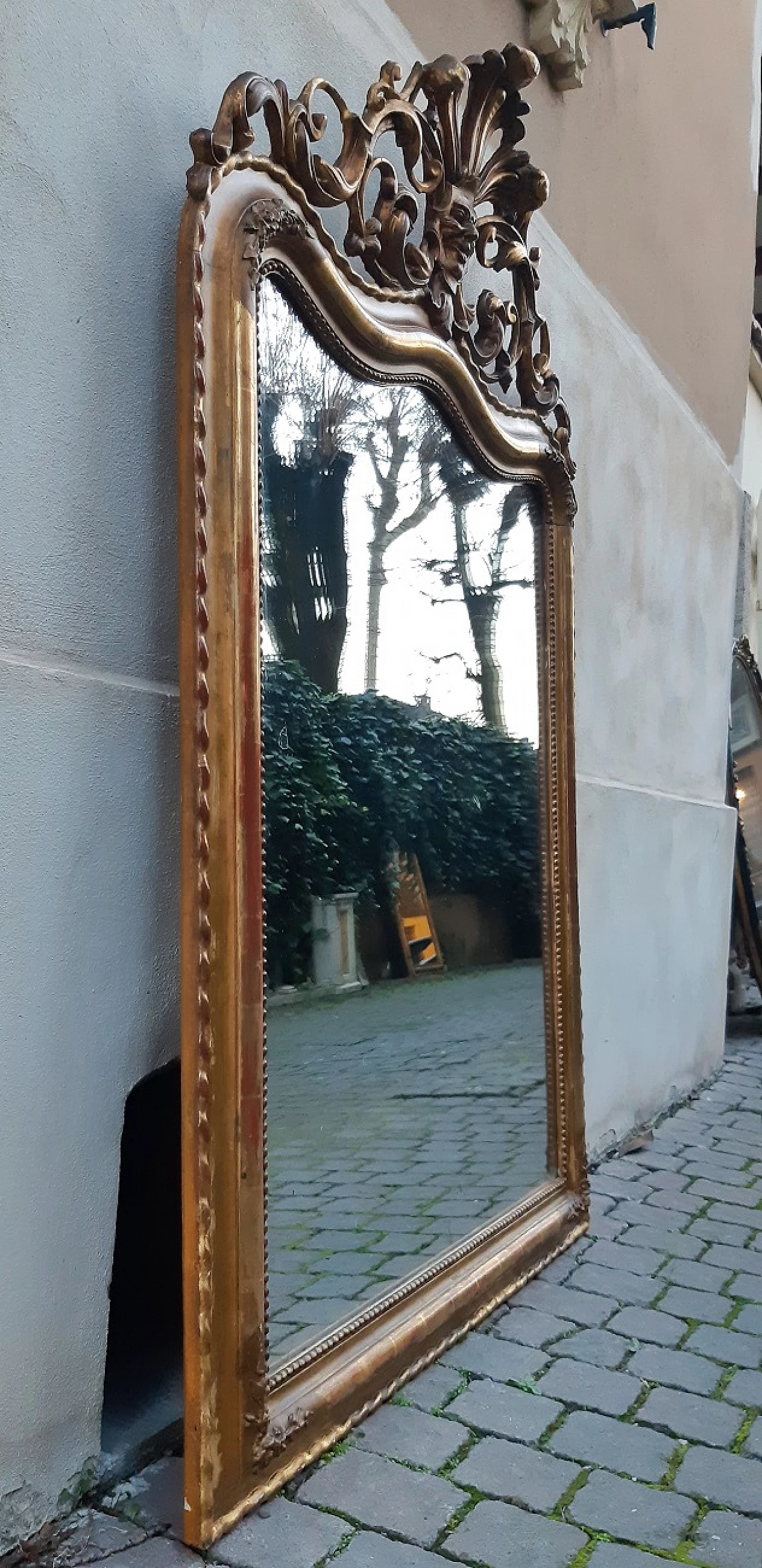 French gilded wood mirror with mascaron, first half of the 19th century 3