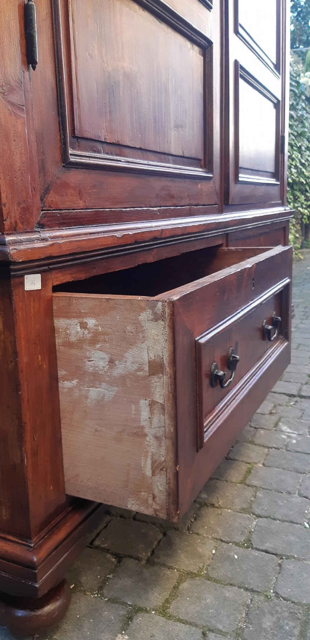 Lombard larch and elm wardrobe, 19th century 5