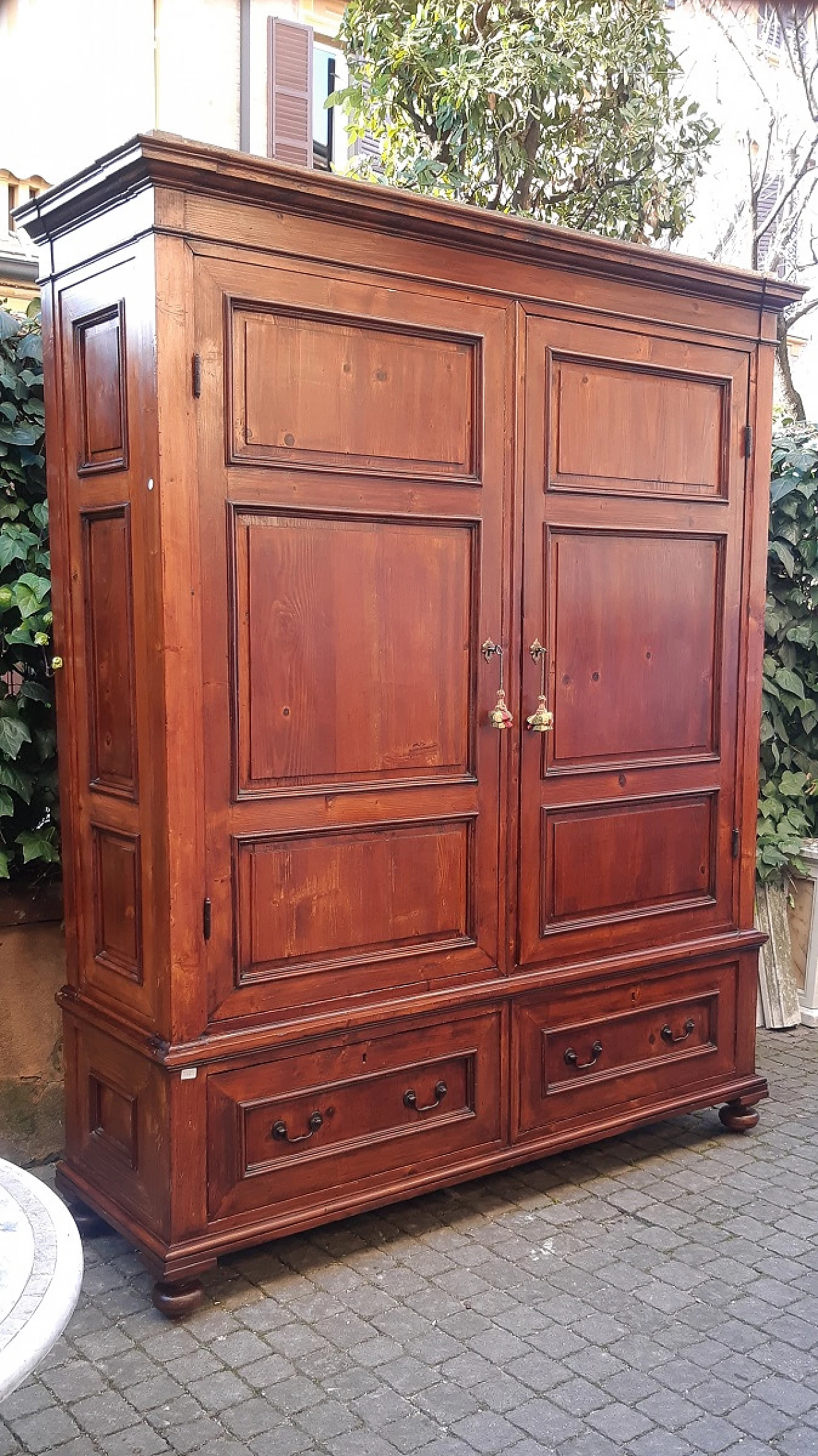 Lombard larch and elm wardrobe, 19th century 8