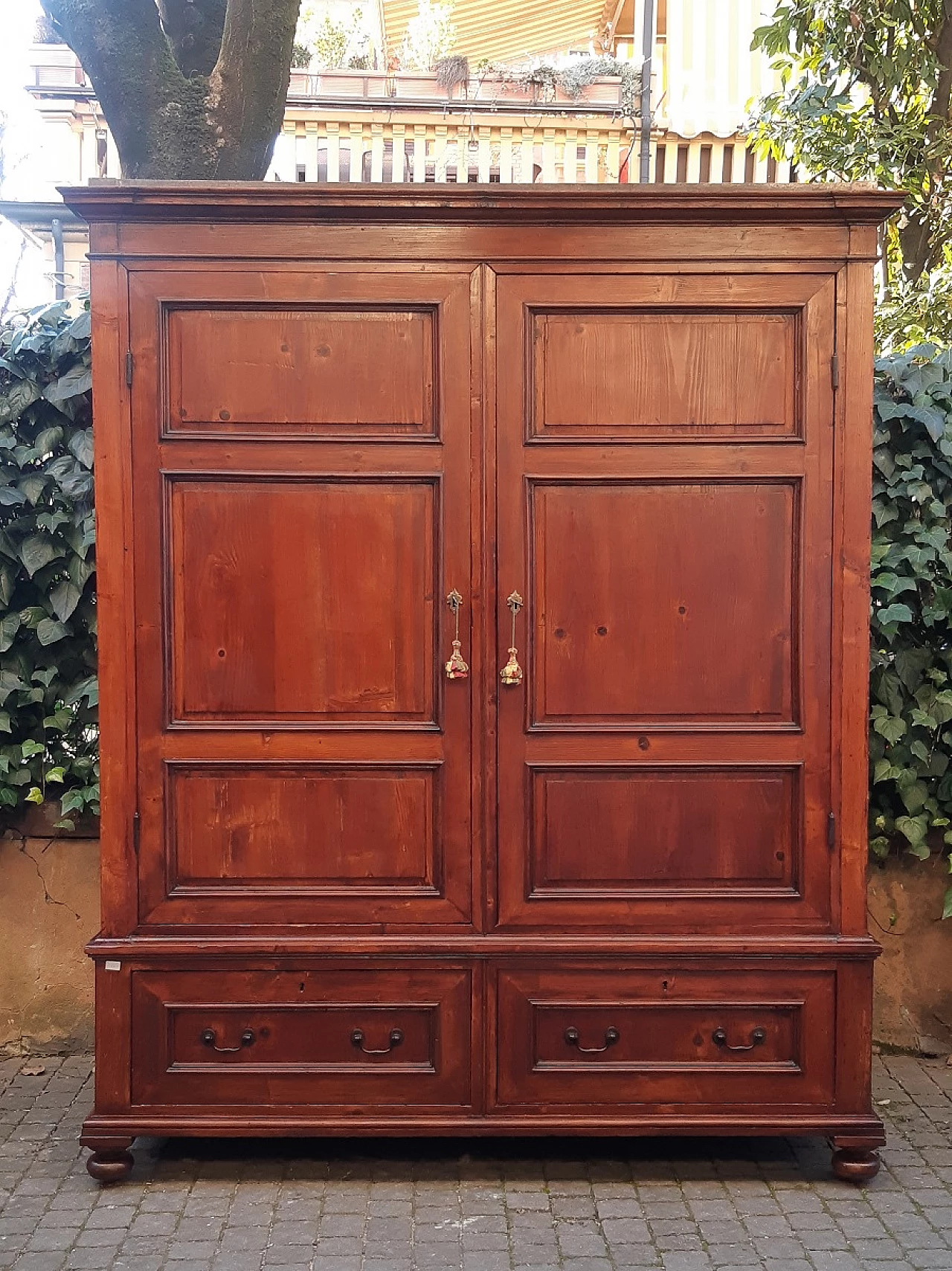 Lombard larch and elm wardrobe, 19th century 9