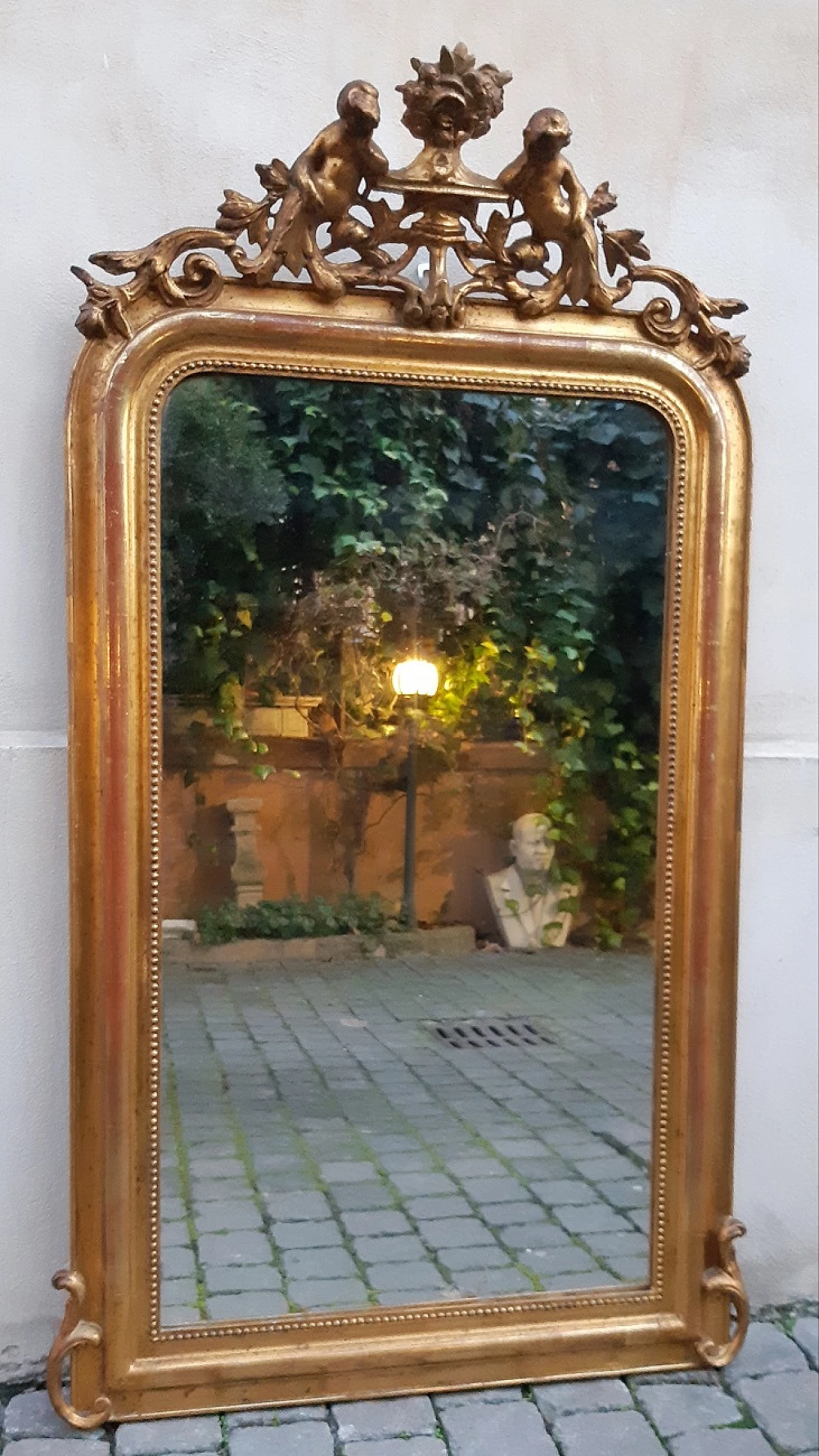 Specchio francese in legno dorato con putti, '800 5