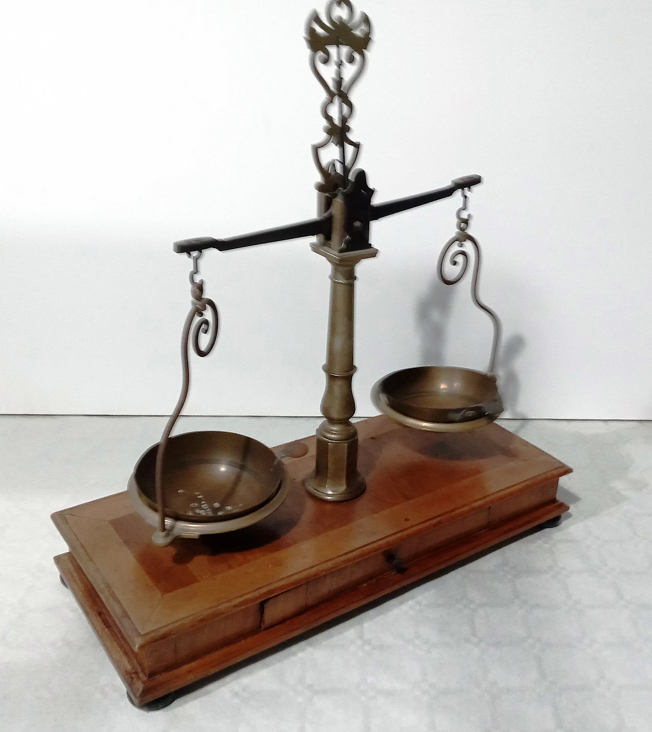 Wood and brass apothecary scale, 1950s 11