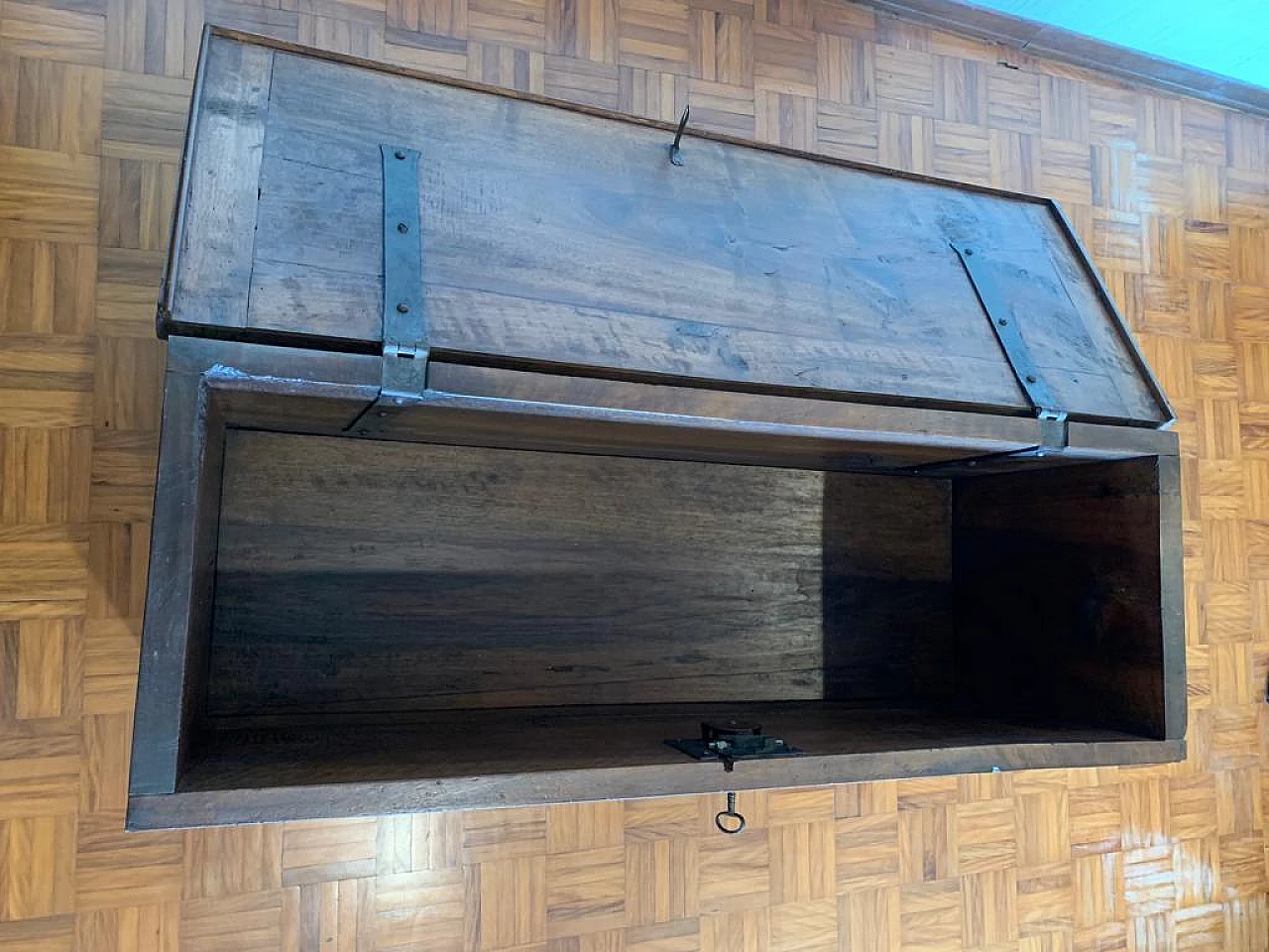 Cassapanca in noce con chiave, '800 4