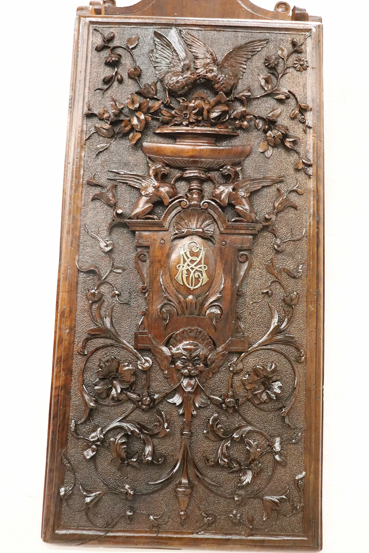 Renaissance-style carved walnut magazine rack, 19th century 9