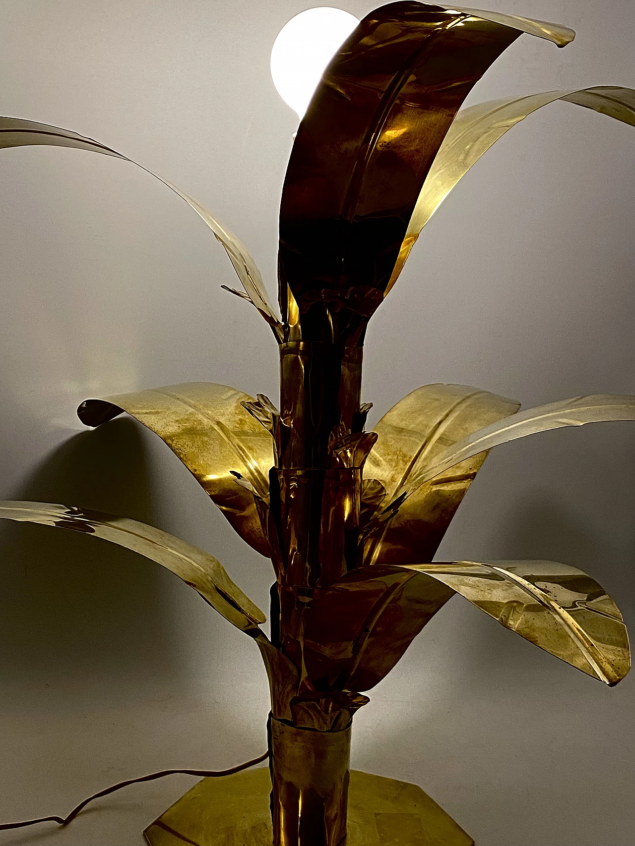 Brass palm-shaped table lamp by Bottega Gadda, 1960 32
