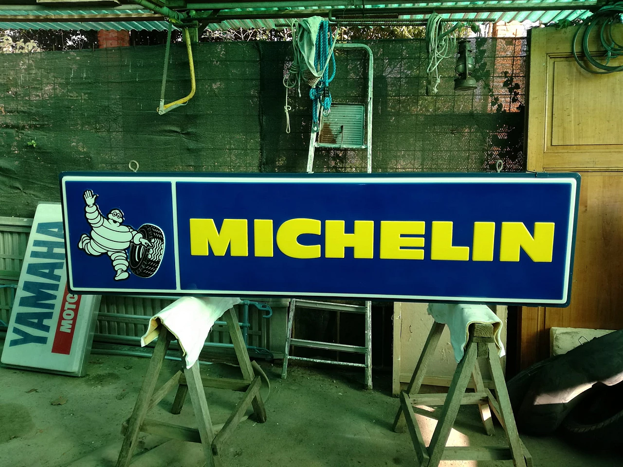 Insegna luminosa Michelin, anni '70 1