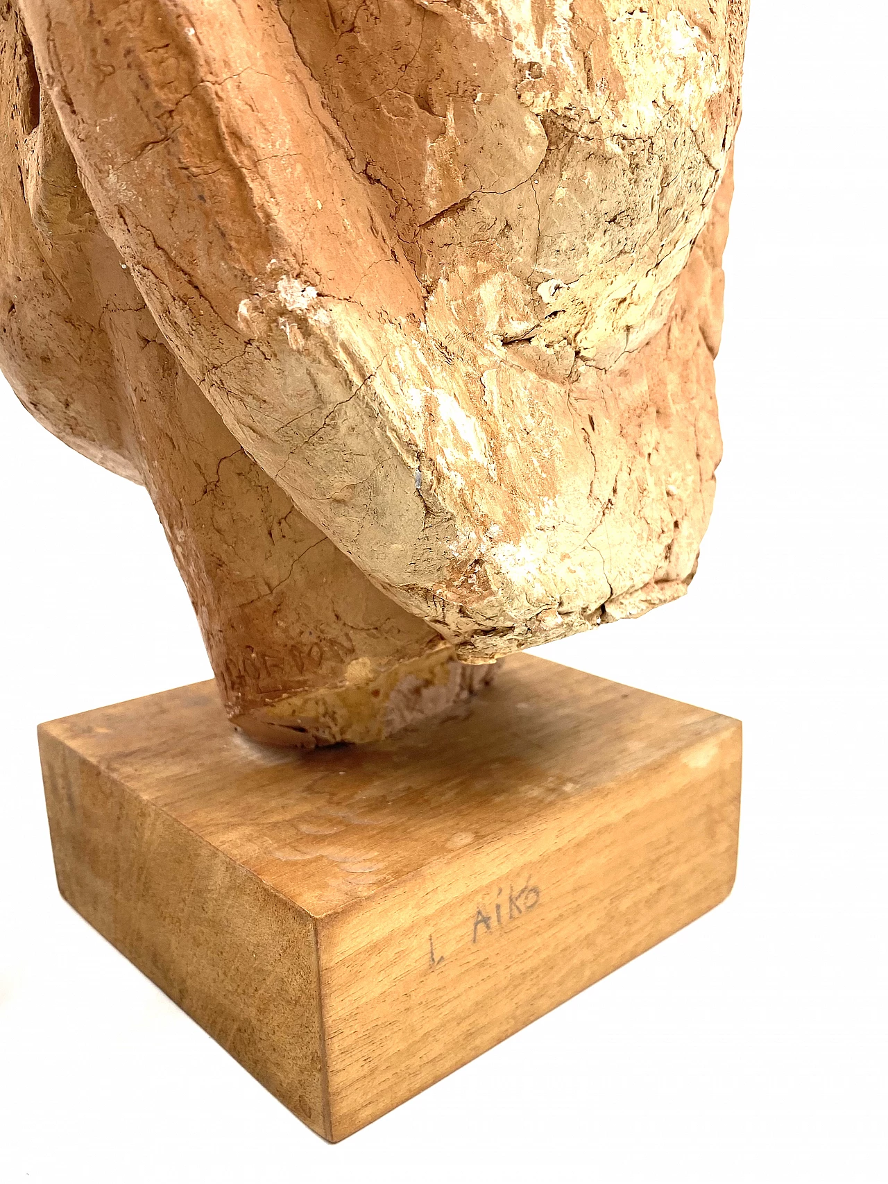 Willy Gordon, Akito girl's head, terracotta sculpture, 1940s 21