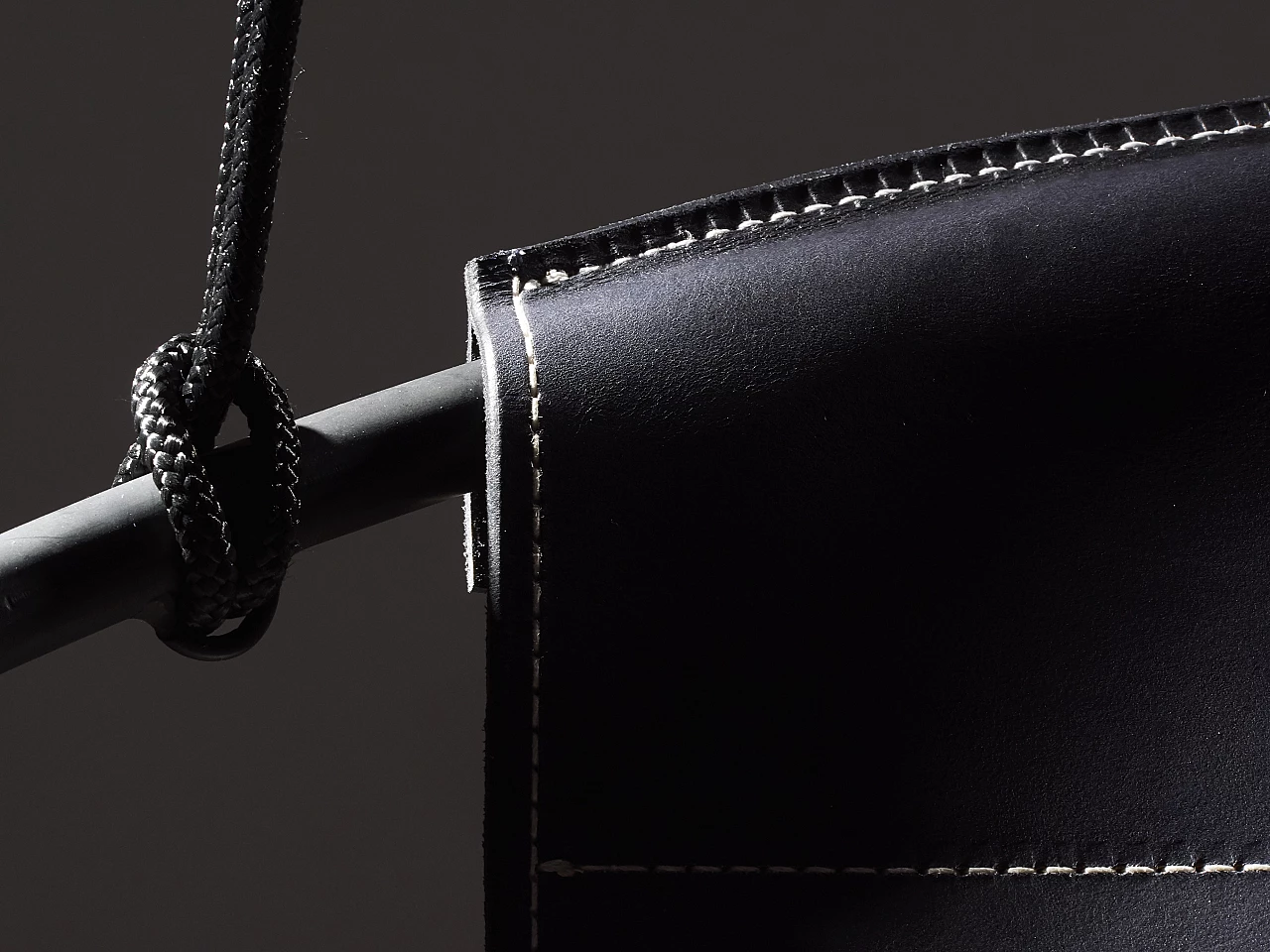 Poltrona sospesa Face of Africa in pelle 6