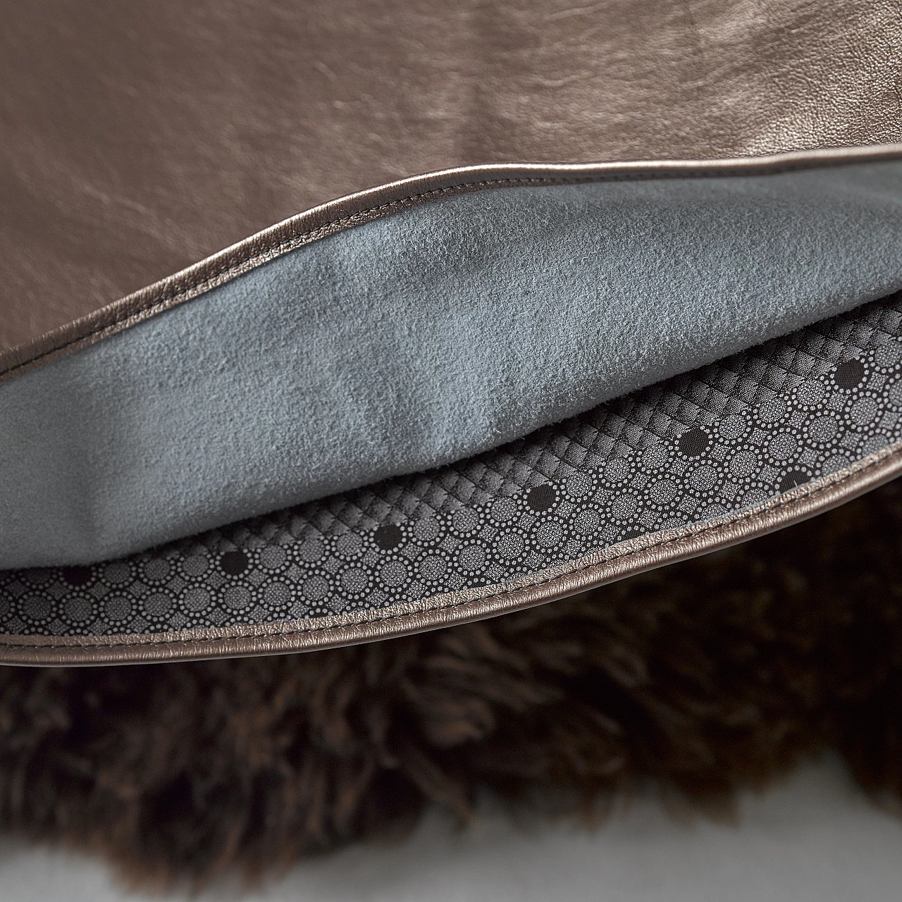 Bronze-colored leather hanging armchair 4