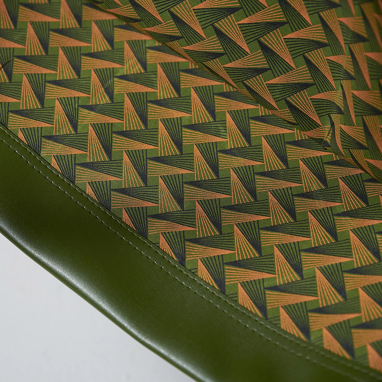 Poltrona sospesa in pelle vegana verde 1