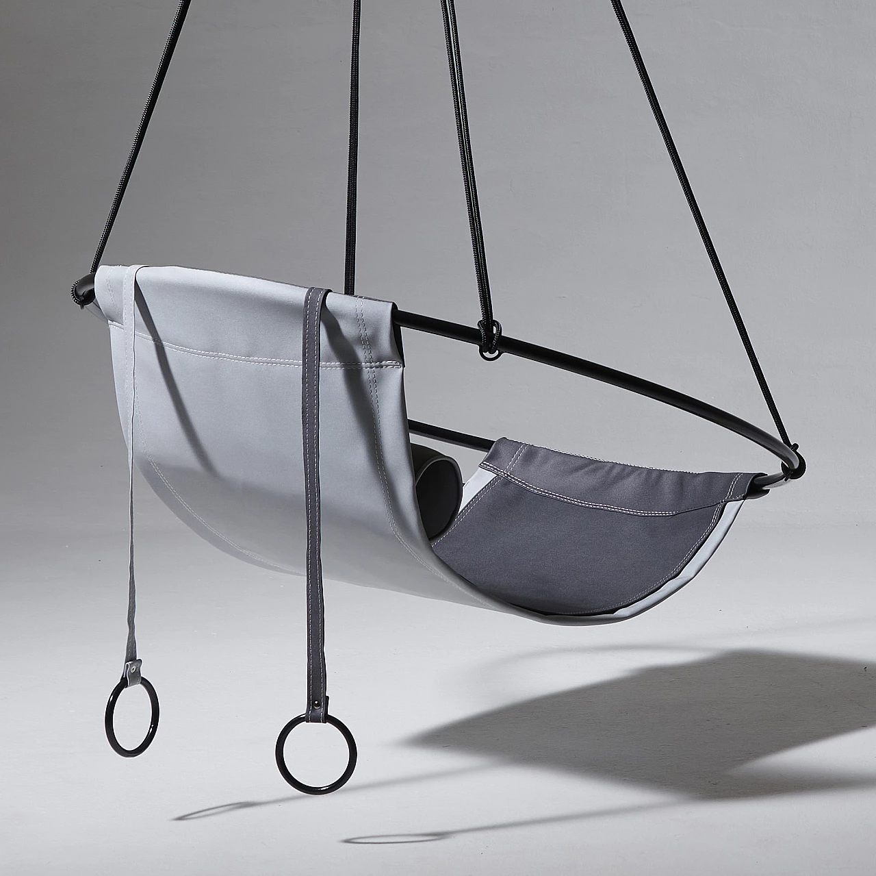Poltrona sospesa da esterno in tessuto ecologico grigio 4