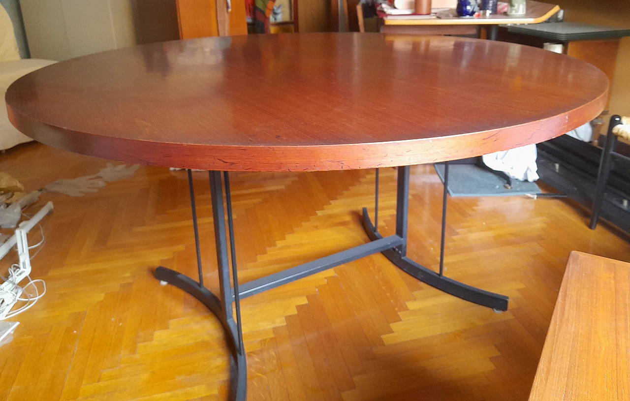 Round metal and teak table attributed to Paolo Tilche, 1950s 8