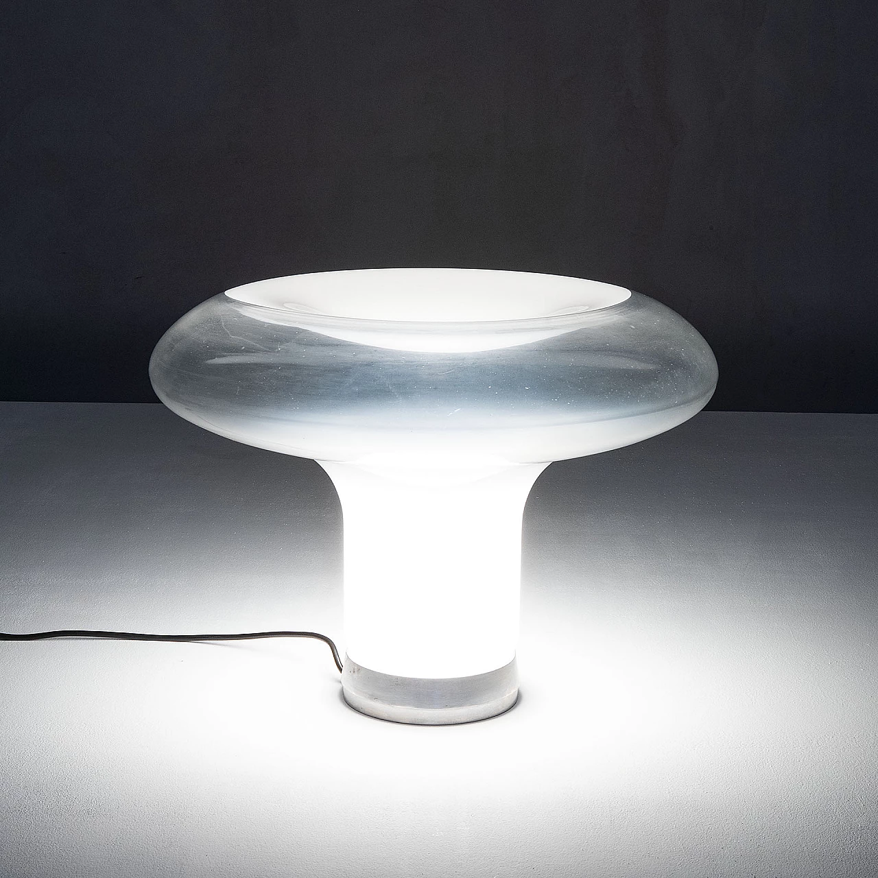 Lampada da tavolo Lesbo di Angelo Mangiarotti per Artemide, anni '70 2