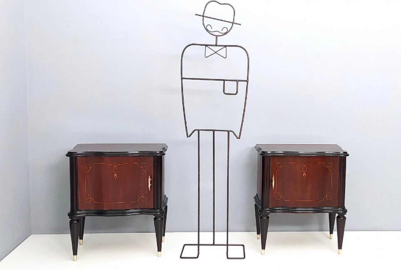 Pair of walnut bedside tables in the style of Tomaso Buzzi, 1950s 2