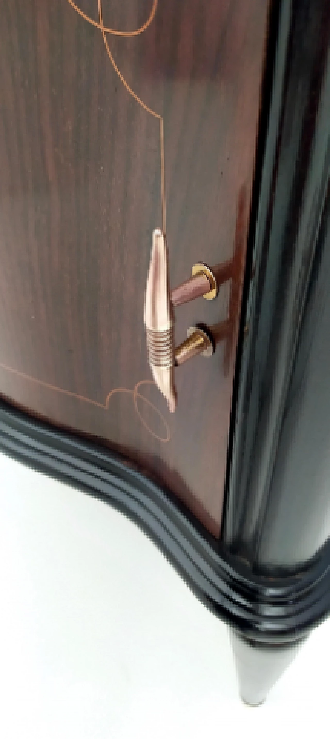 Pair of walnut bedside tables in the style of Tomaso Buzzi, 1950s 11