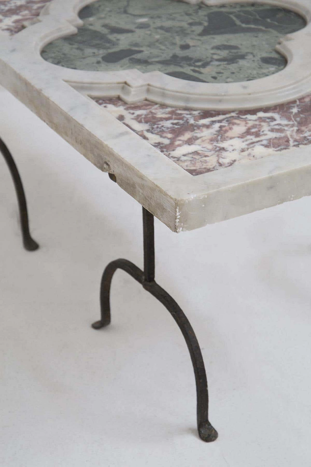 Table with iron base and top in various marbles, 17th century 7