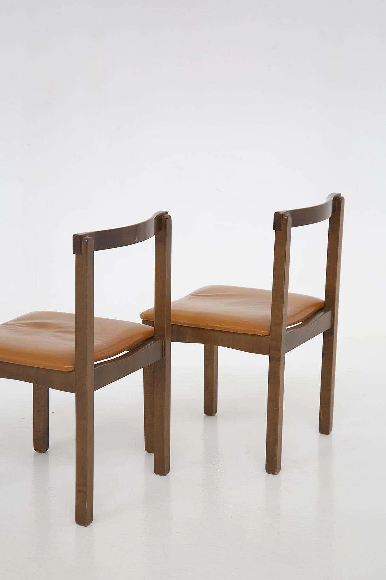 4 Wood and leather chairs by Vittorio Introini for Sormani, 1950s 5