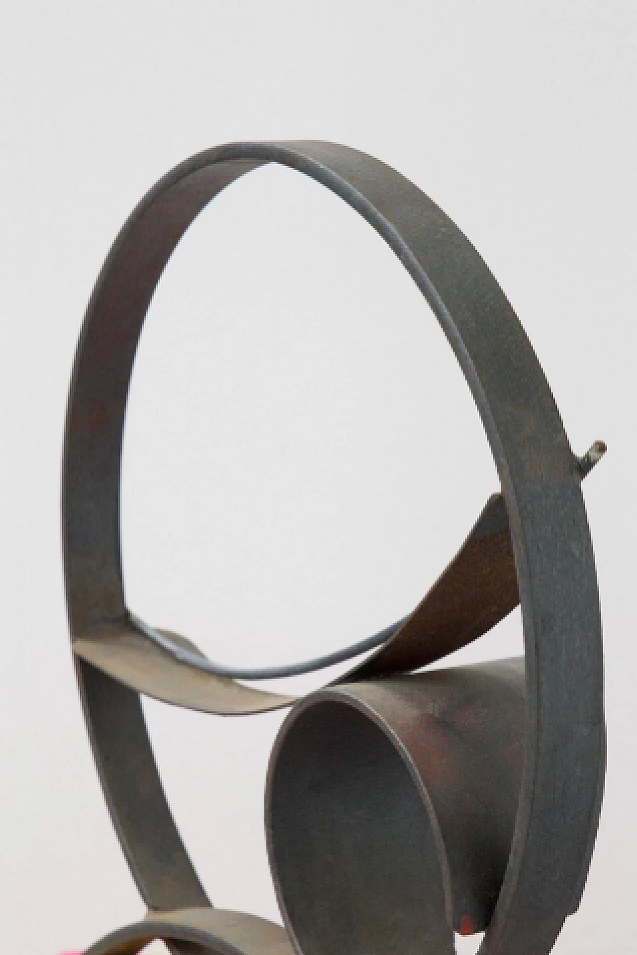 Antonio Del Donno, scultura in ferro battuto e travertino, 1989 7