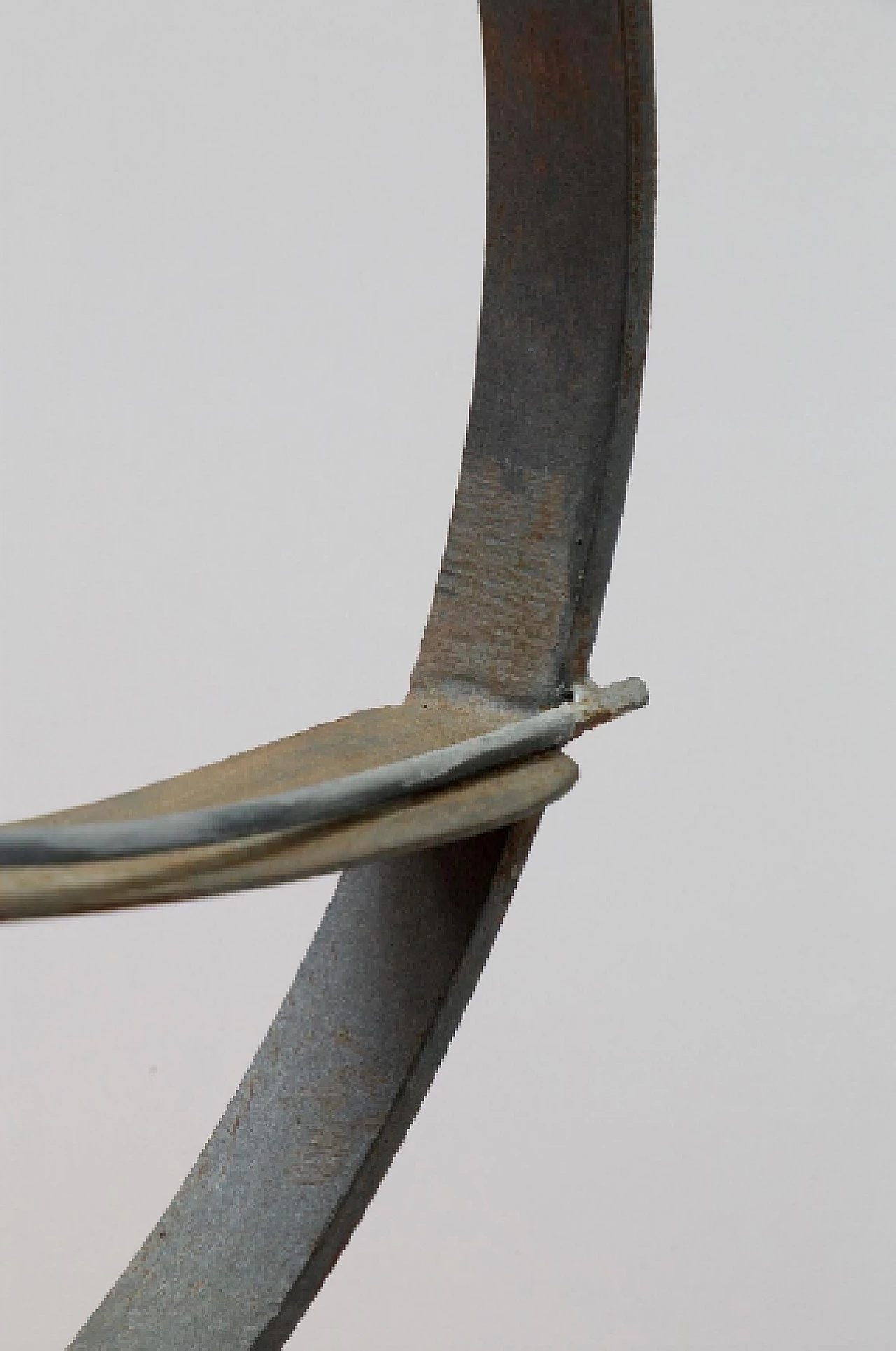 Antonio Del Donno, scultura in ferro battuto e travertino, 1989 8