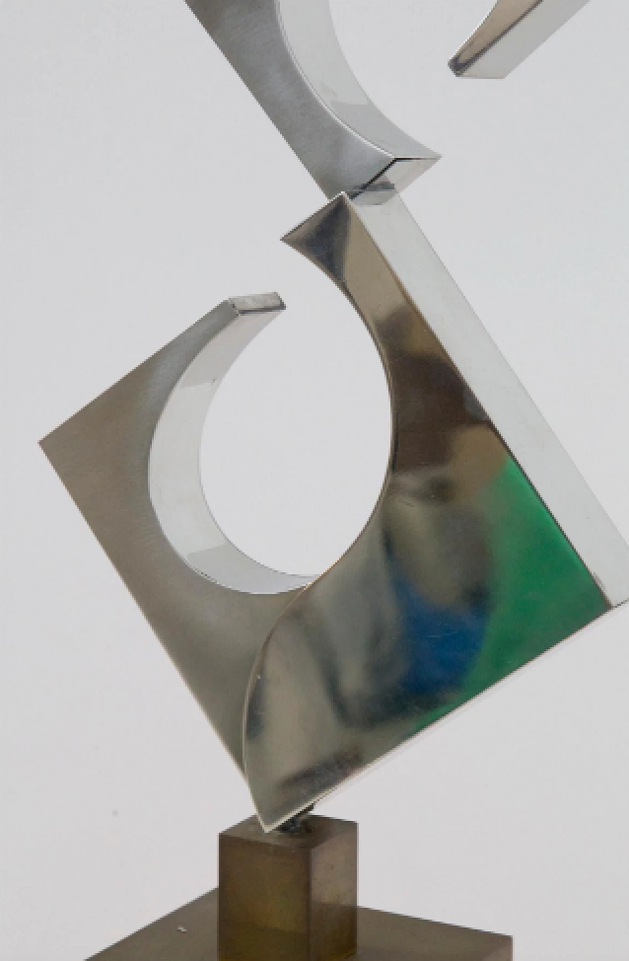 Carmelo Cappello, Spirale Triangolare, scultura in metallo, 1978 3