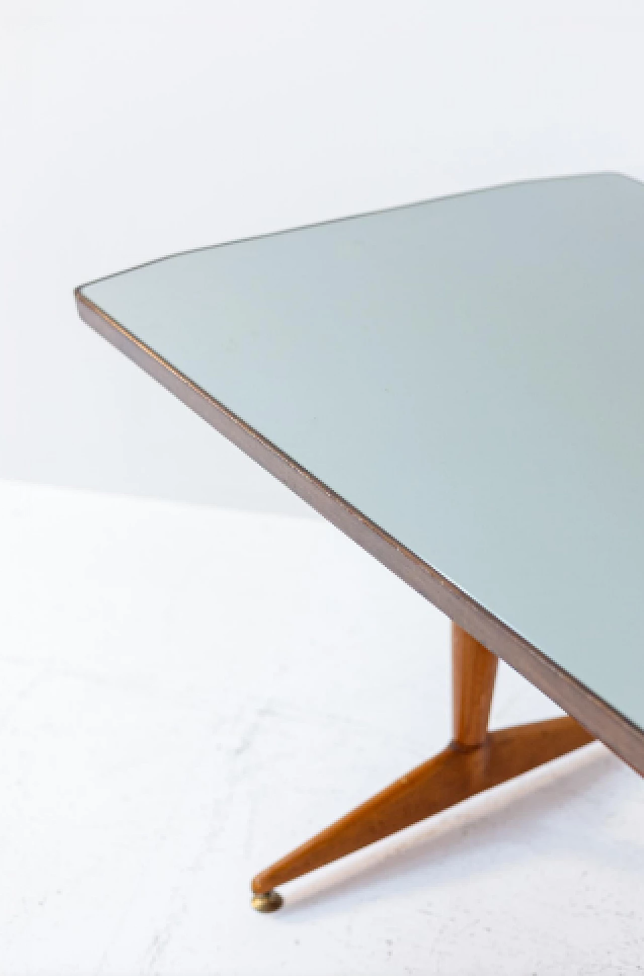 Tavolo in legno con piano in vetro grigio, anni '50 9
