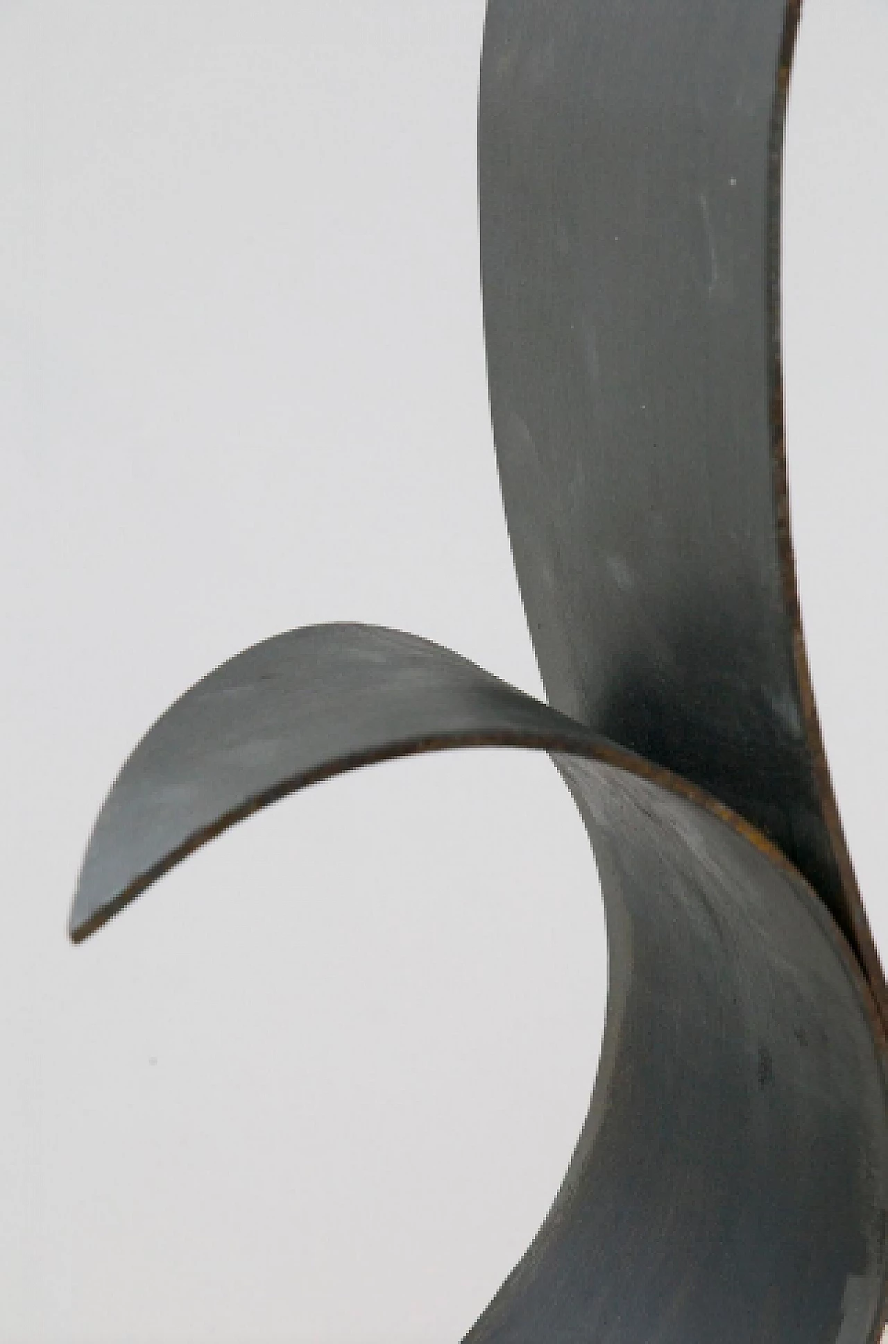 Antonio Del Donno, wrought iron and travertine sculpture, 1991 3