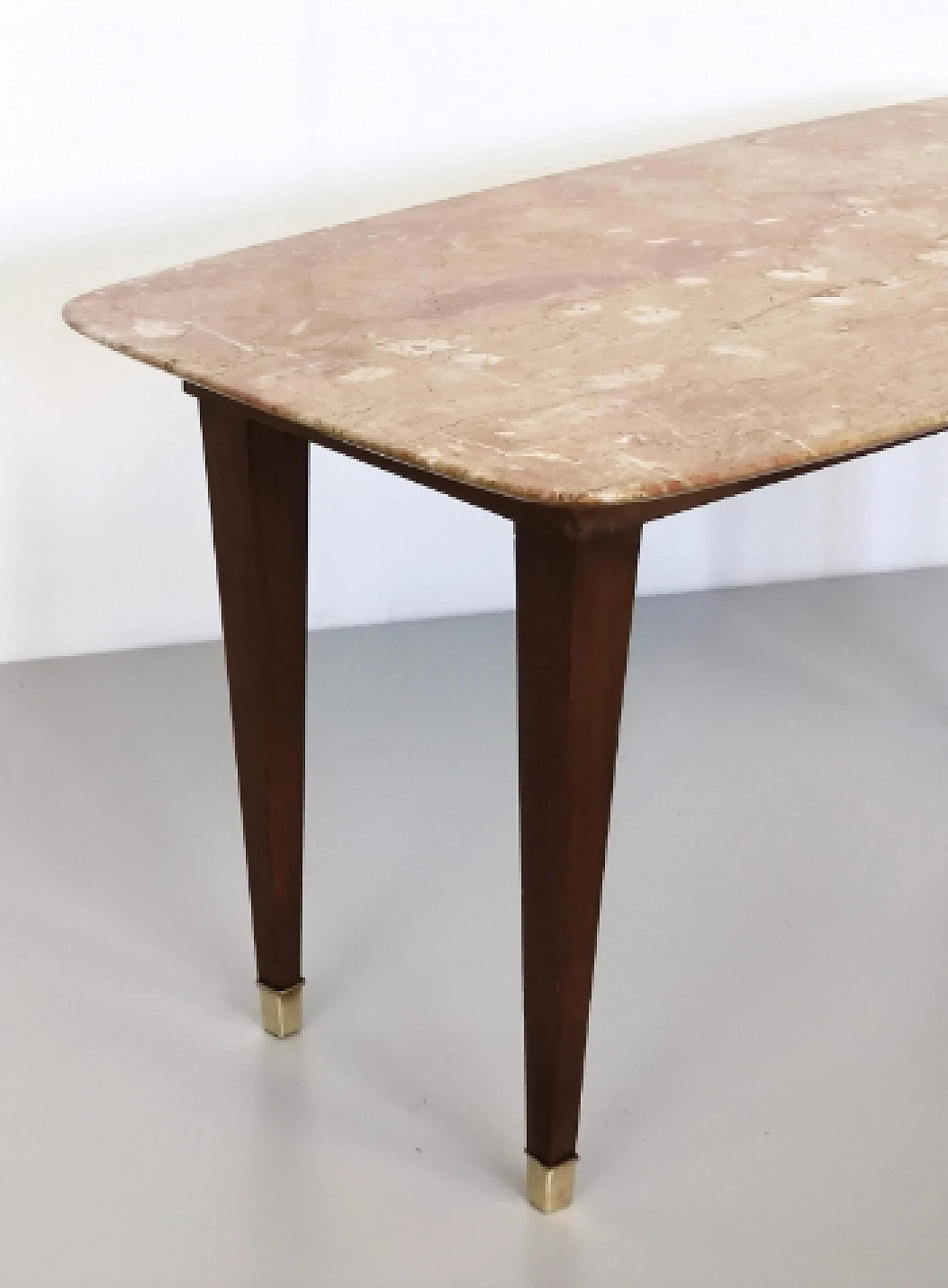 Beech and pink travertine coffee table attributed to Paolo Buffa, 1950s 8