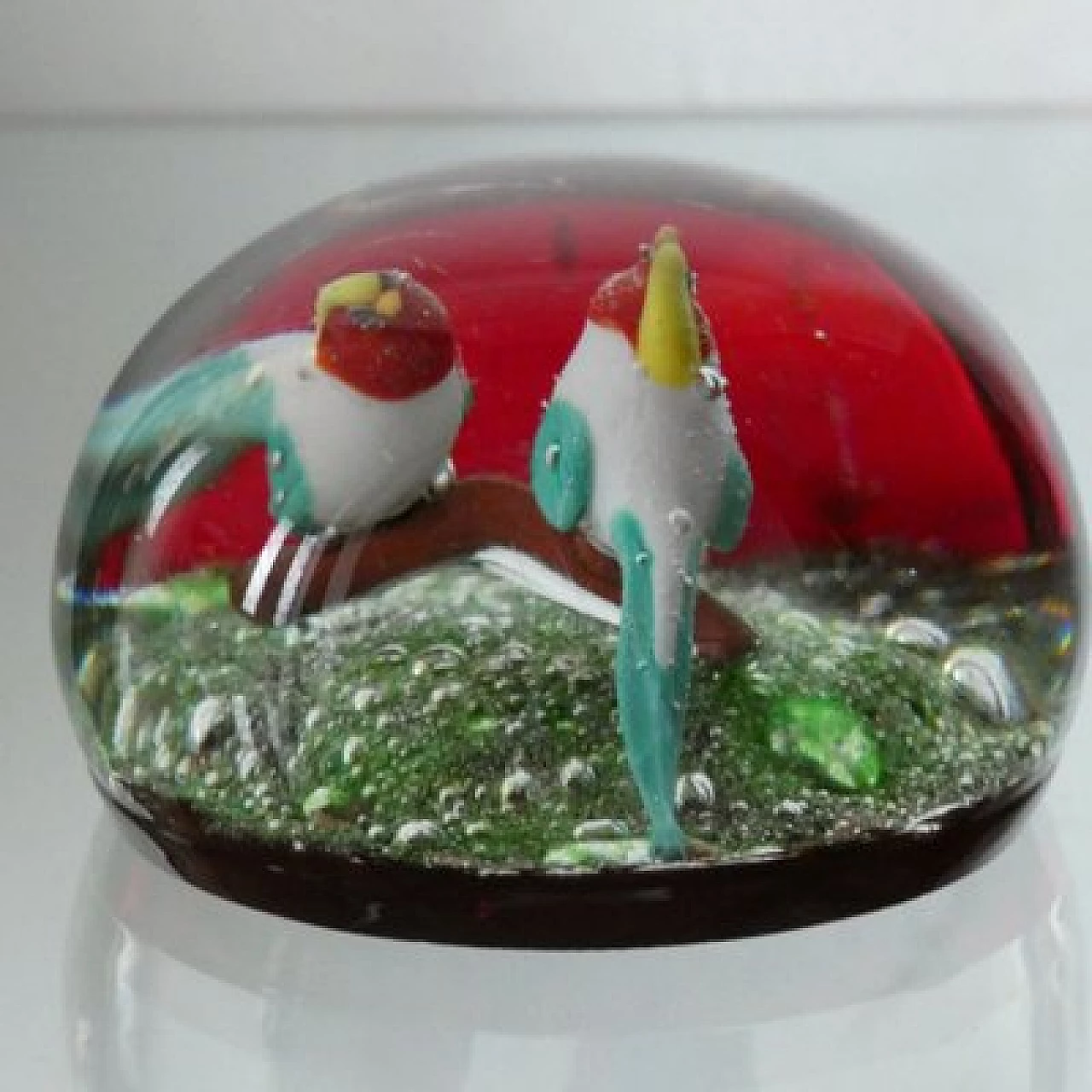 Murano glass paperweight with pair of lovebirds, 1950s 2