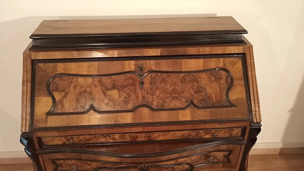 Louis XIV walnut dresser with flap, 18th century 16