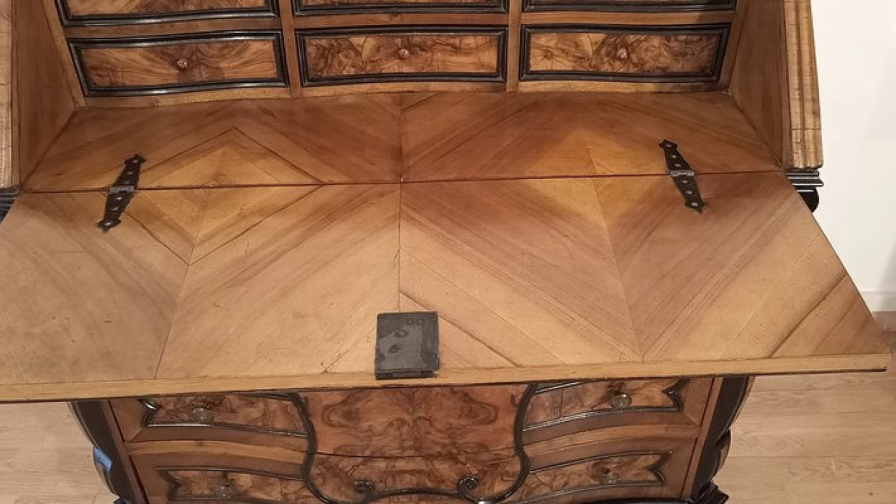 Louis XIV walnut dresser with flap, 18th century 18