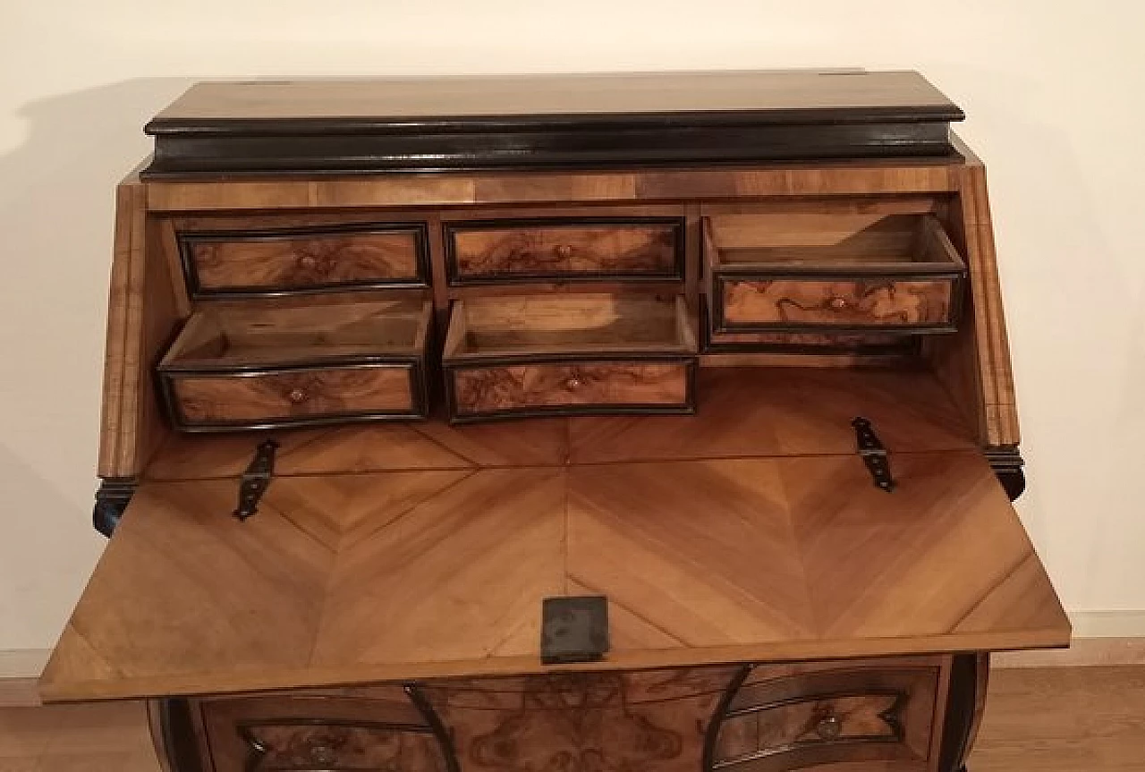 Louis XIV walnut dresser with flap, 18th century 21